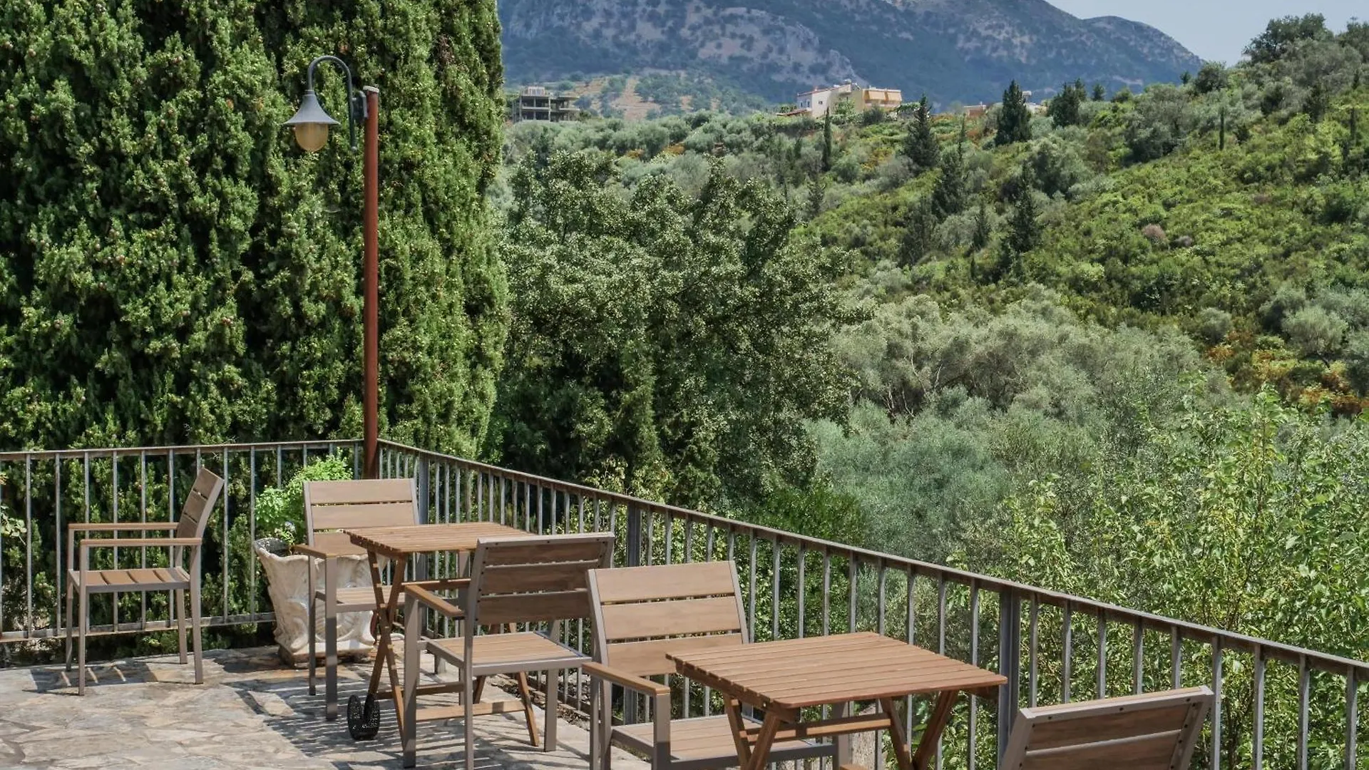 Bodini'S Rooms Himare 0*,  Albania