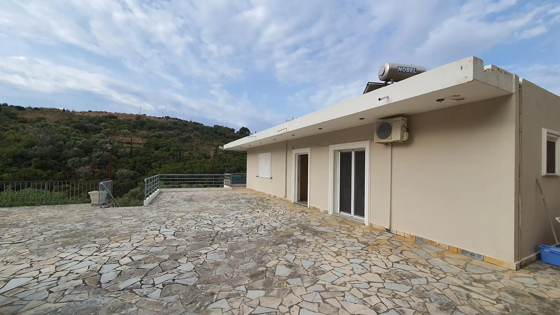 Bodini'S Rooms Himare 0*,  Albania