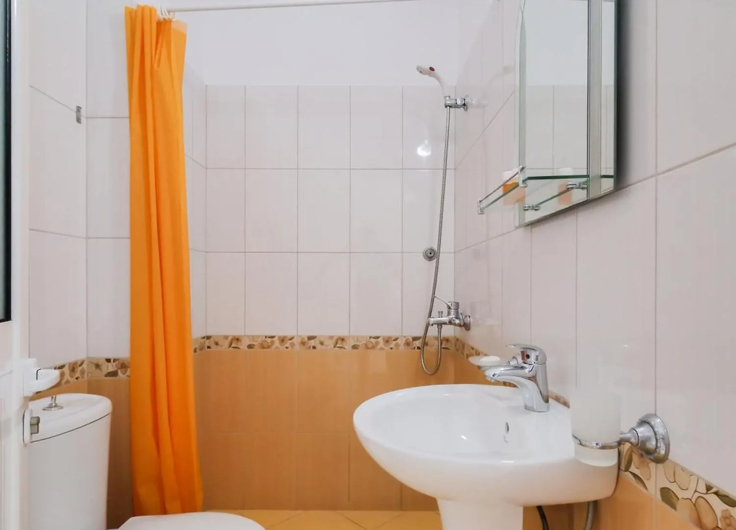 Affittacamere Bodini'S Rooms Himare