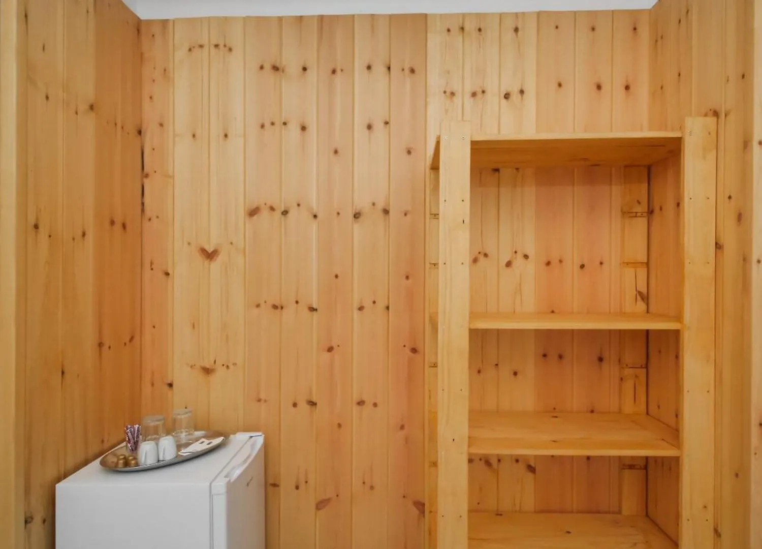 Bodini'S Rooms Himare